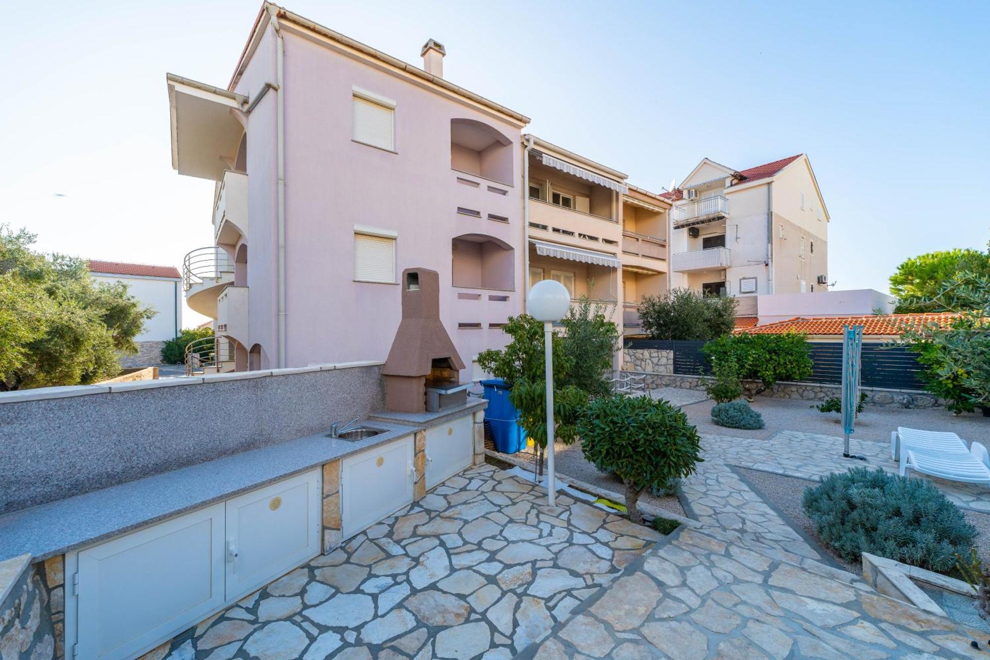 Apartments Cvetka Novalja Kültér fotó