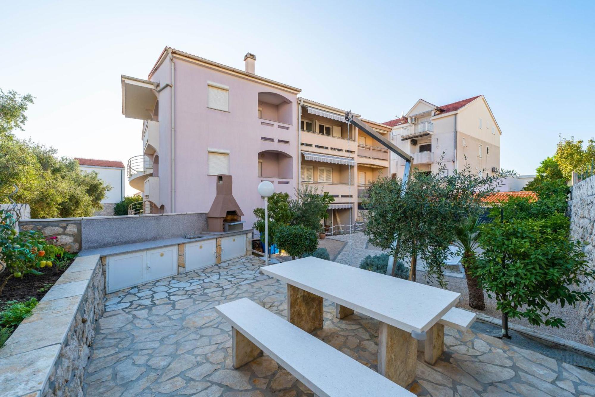 Apartments Cvetka Novalja Kültér fotó