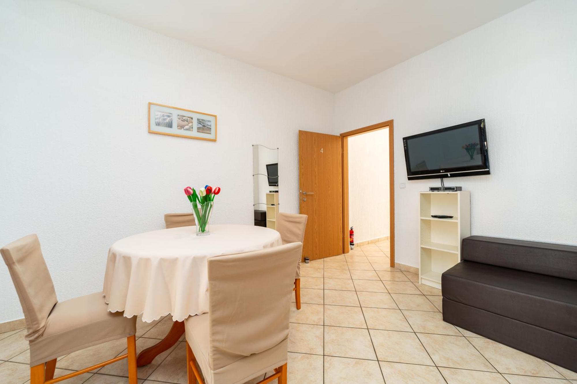 Apartments Cvetka Novalja Kültér fotó
