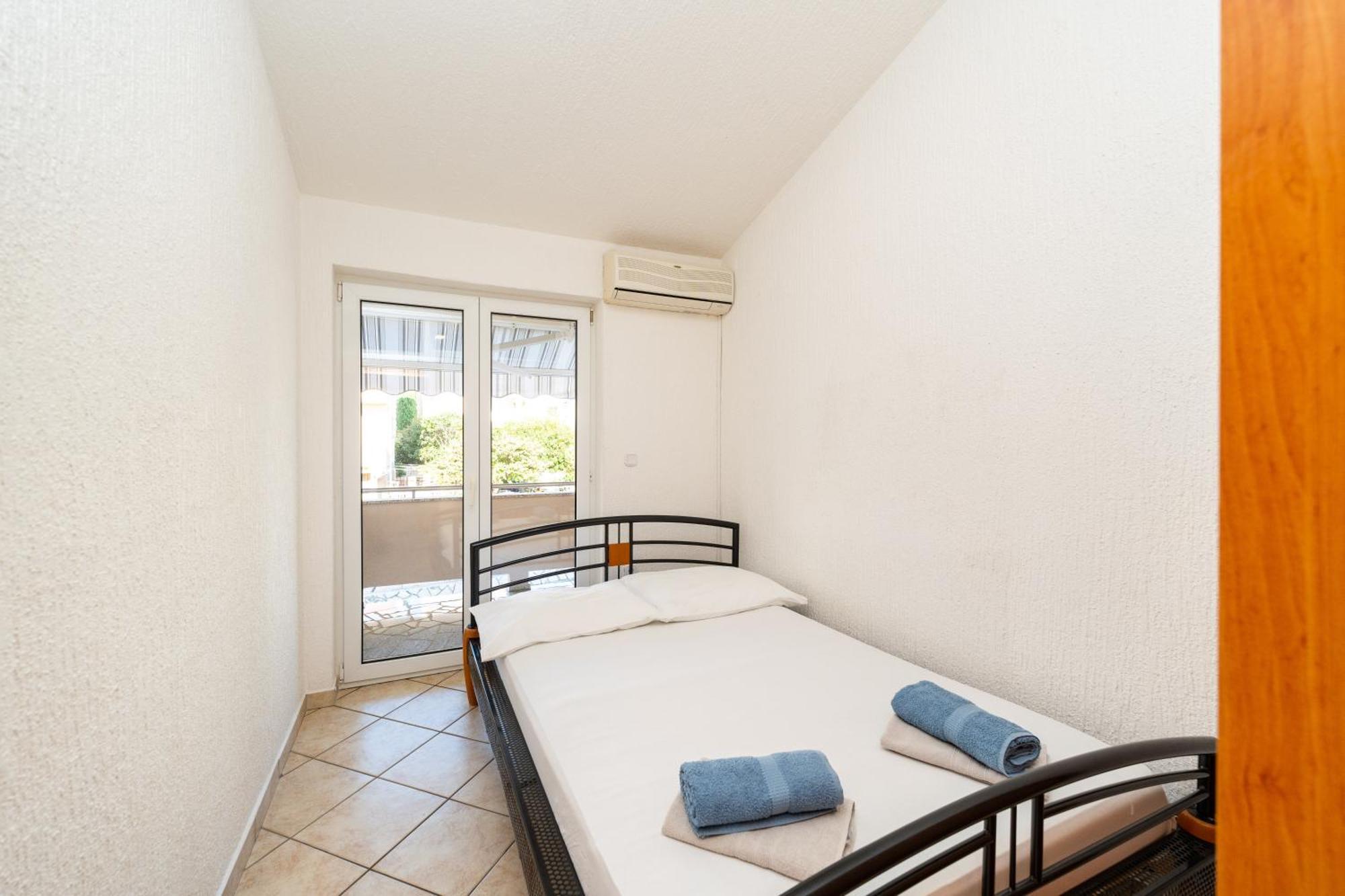 Apartments Cvetka Novalja Kültér fotó